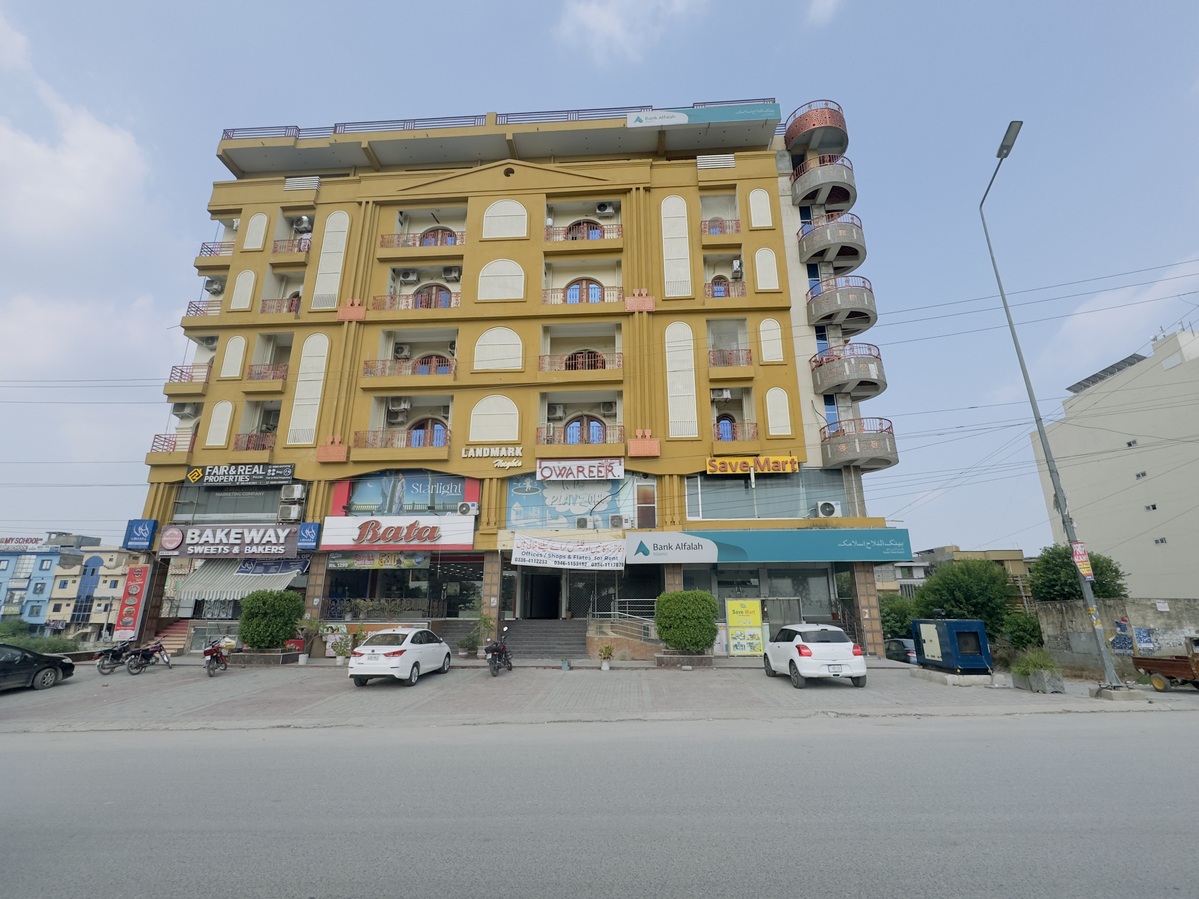Savemart Ghauri Town